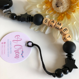 Pacifier clip with name 'black star'